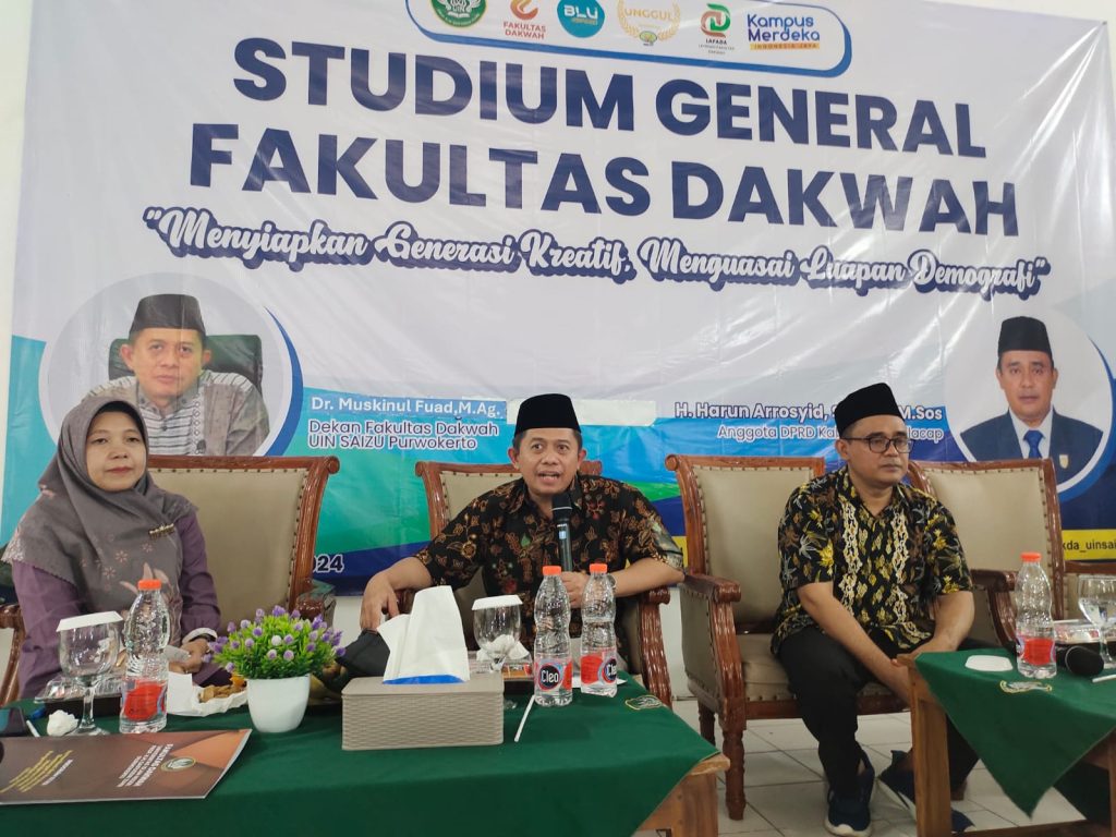 Menyiapkan Generasi Kreatif, Menguasai Luapan Demografi: Fakultas Dakwah dan Saintek UIN Saizu Purwokerto Gelar Acara Stadiun General Mahasiswa Baru