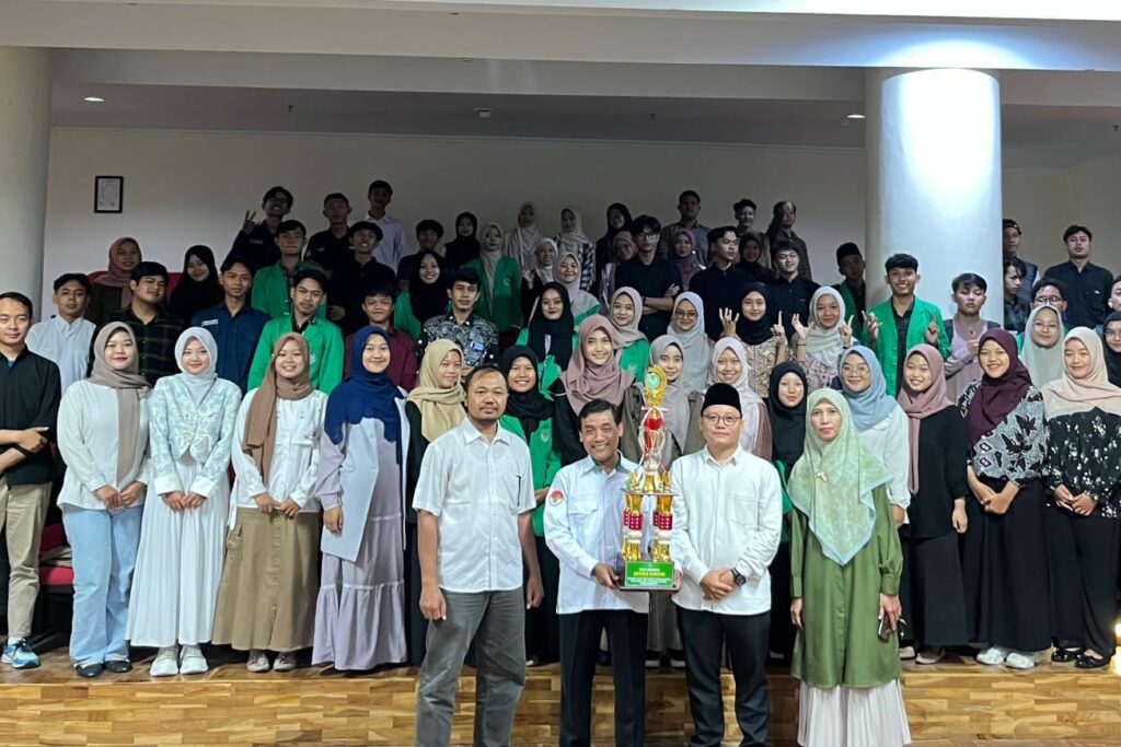 Mengagumkan, Fakultas Dakwah dan Saintek UIN SAIZU Raih Juara Umum Ajang PESOMA 2025