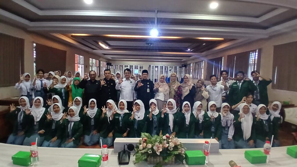 Cegah Krisis Mental, SMAN 3 Purwokerto dan Prodi BKI UIN SAIZU Gelar Pelatihan PFA