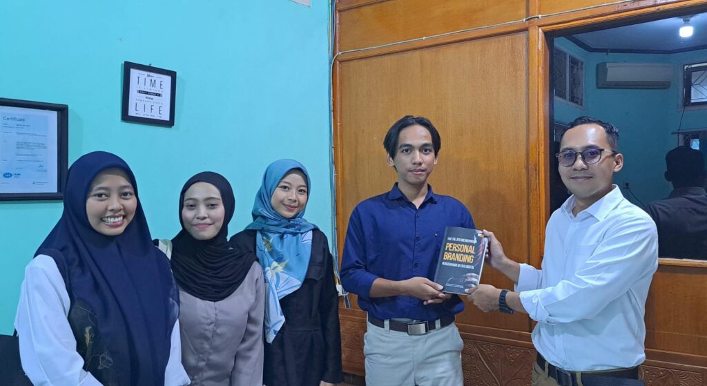 TAK TIK JITU: MEMBANGUN PERSONAL BRANDING PERUSAHAAN DI ERA DIGITAL